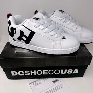 DC Mens Court Graffik SQ Shoes (NWT) size 9